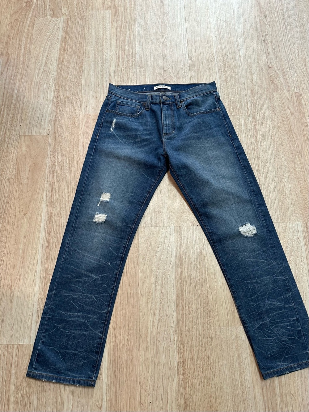 Women’s Distressed Dark Blue Jeans Banana Republic. Premium Denim. Size 27